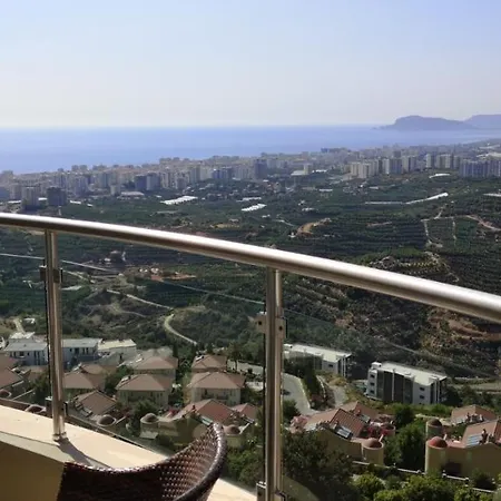 Gold City Luxury Appartments 9 * Алания